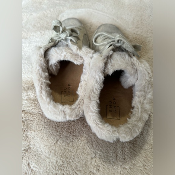 ShuShop fur lined slide shoes. Size 9 - Picture 5 of 9